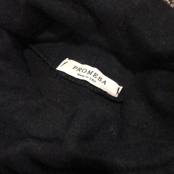 Promesa Turtleneck Cold Shoulder Top Long Sleeve Black S - Picture 8 of 9